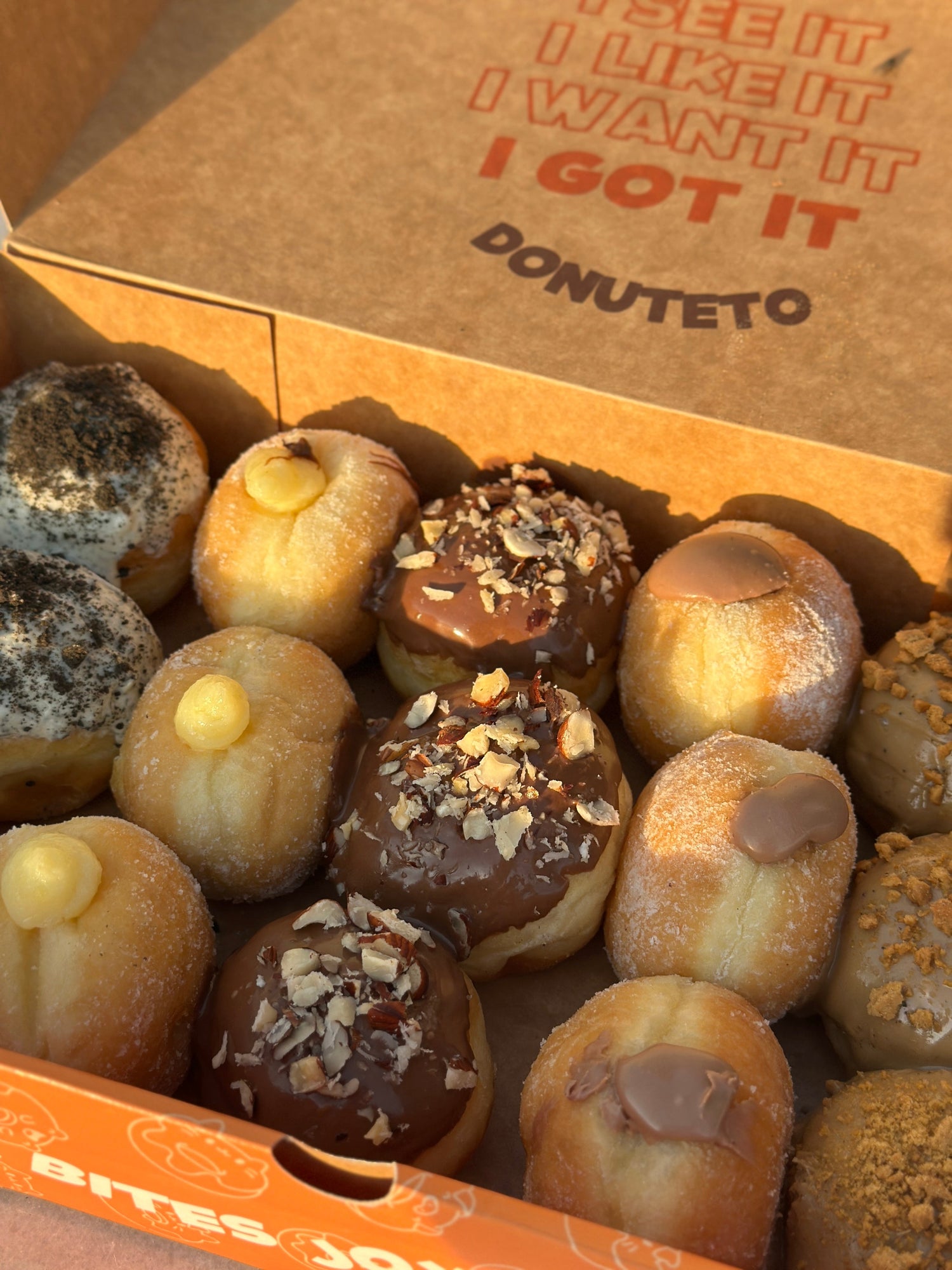 Share Boxes (Mini's)